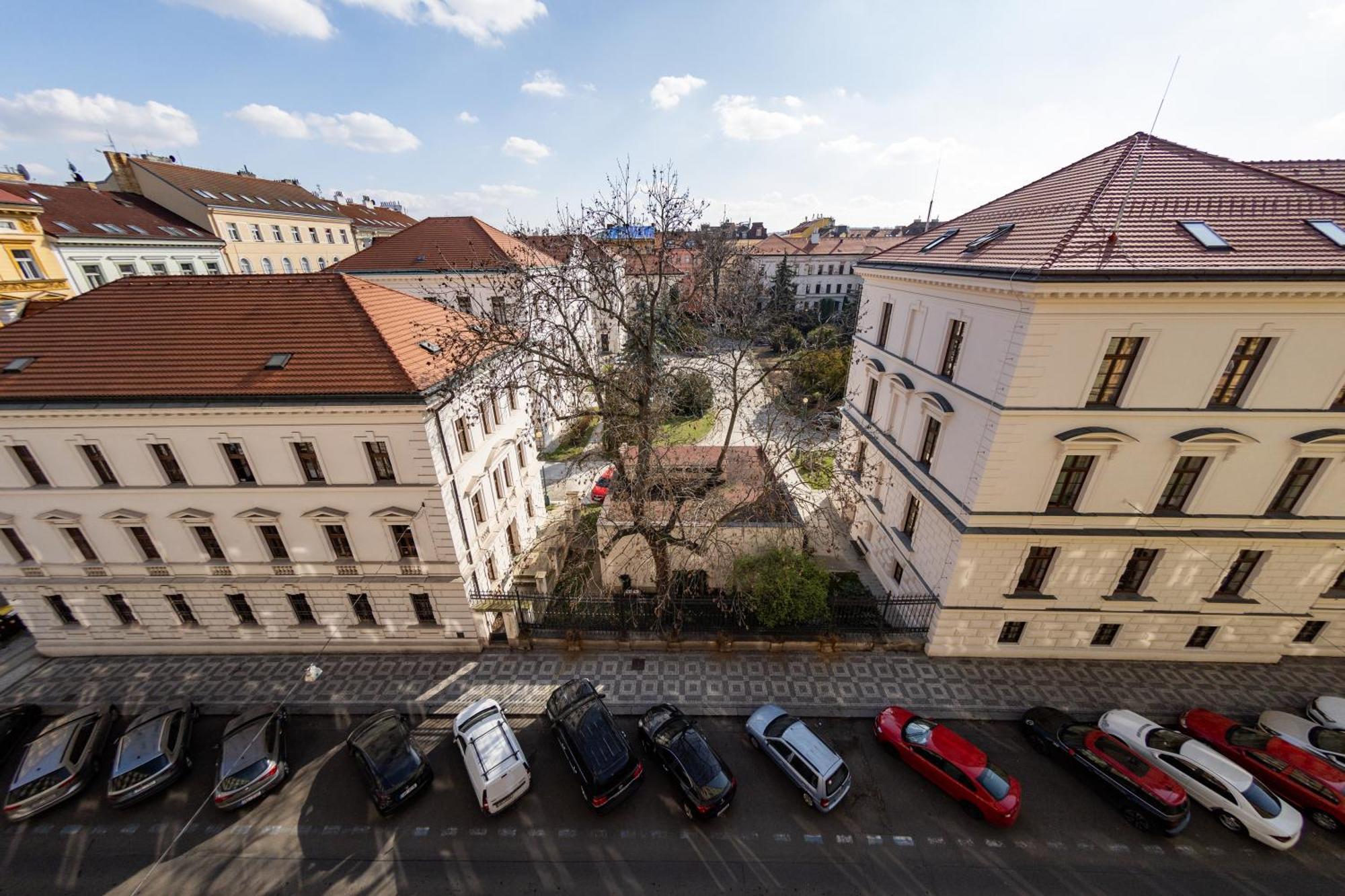 Petrinska Apartment Прага Экстерьер фото